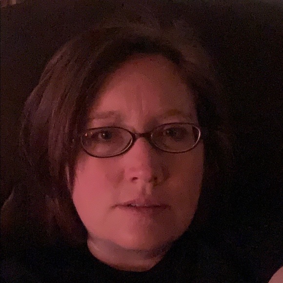 Meet your Posher, Emily - Picture 1 of 1